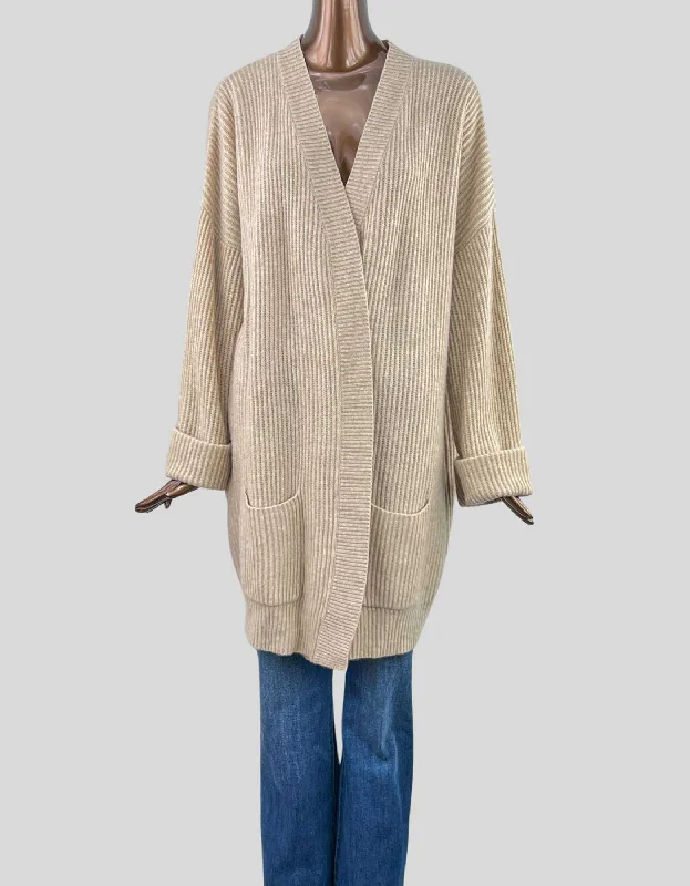 GENTLE HERD 100% Cashmere Ribbed Cardigan With Pockets - Medium Boat Neck Shawl Collar Notched Collar Boat Neck Shawl Collar Notched Collar GENTLE HERD 100% Cashmere Ribbed Cardigan With Pockets - Medium Boat Neck Shawl Collar Notched Collar Boat Neck Shawl Collar Notched Collar