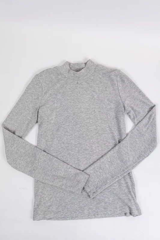 Sage Knit Top | Heather Grey Festive Knit Tee