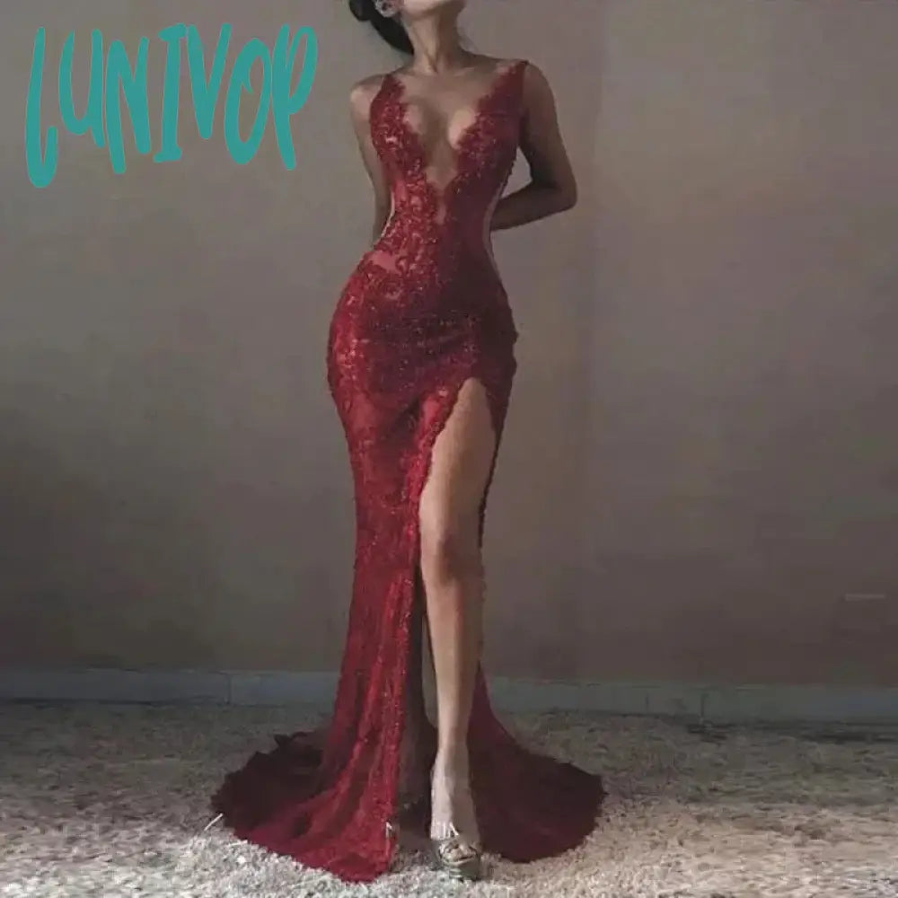 Lunivop Luxury Red Spaghetti Straps Lace Evening Dresses Sexy Side Split Floor-Length Evening Gown 2024 Mermaid Court Dubai Arab Custom Tunics Satin smooth